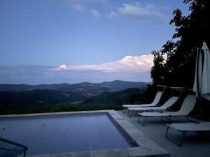 Villas Cottage chaleureux avec piscine au sel chauffee au coeur du Beaujolais vert : photos des chambres