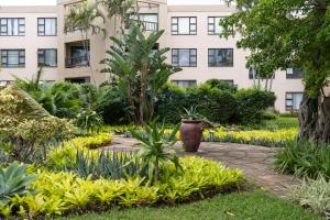 67 The Shades - Luxury Apartment in Umhlanga - Airconditioning throughout and Inverter