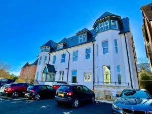 Tower House Apartments - Canford Cliffs