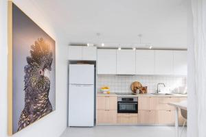 Freddies Pet-Friendly Apt Steps to Beach
