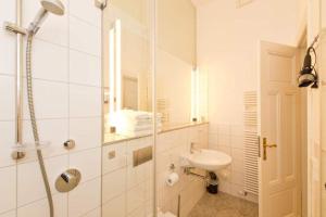 Villa Artemis, 01 Piräus