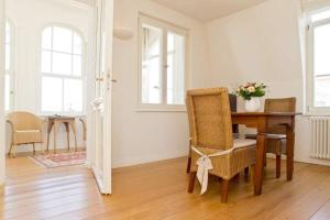 Villa Artemis, 10 Patras