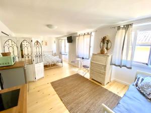 Marys Melodies at Corfu Old Town