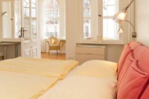 Villa Astrid, T1 Düsseldorf