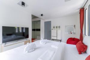 Kamala family friendly pool villa by Lofty