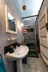 Appartements Studio Malou, cuisine, salle d'eau, terrasse amenagee : photos des chambres
