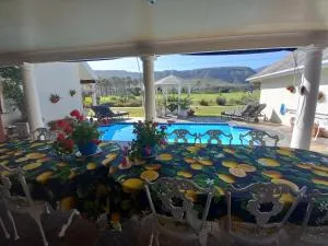 Mulligans Guest Lodge - Botrivier