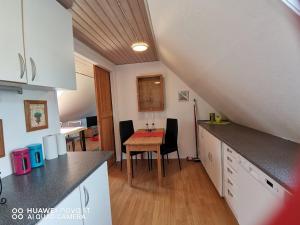 Hyggelig lejlighed i gåafstand til Ballen Strand og lystbådehavn - Tæt på Øhavsstien