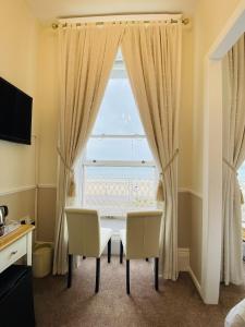 The Angove - Adults Only