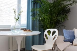 Apartament Bielany 3 min from metro with 5-meals per day diet catering, air conditioning and free parking