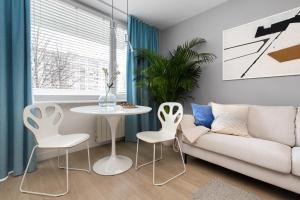 Apartament Bielany 3 min from metro with 5-meals per day diet catering, air conditioning and free parking