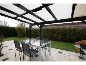 Holiday Home near Veerse Meer with Garden