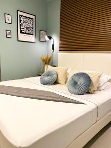 Double Room with Balcony room in Leonidas House