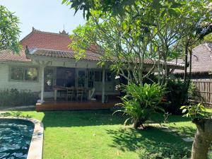 3-Bedroom Private Pool Villa, 800m to Beach