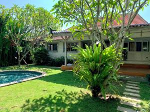 3-Bedroom Private Pool Villa, 800m to Beach