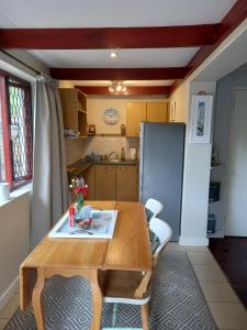 Sunshine Cottage
