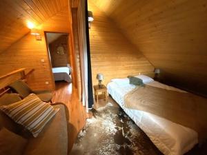 Chalets Chalet La Joue du Loup, 5 pieces, 10 personnes - FR-1-504-624 : photos des chambres