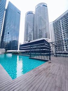 PROMO Connected Train 2 Bedroom ABOVE MALL 289