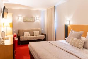 Hotels The Originals City, Hotel Le Pavillon, Beziers Est : Chambre Familiale