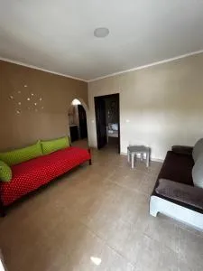 Maison de roche 2 - Toúmba