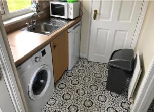 Moneydarragh Cottage with uninterrupted mountain and sea views- Hot tub available for hire at extra cost