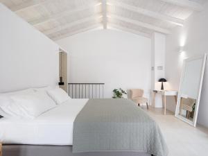 Lithos Retreat (ΛΙTHOS Retreat)