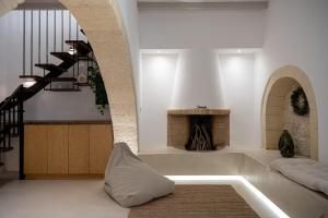 Lithos Retreat (ΛΙTHOS Retreat)