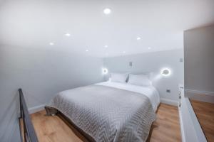 Aristotelous Chris Studio