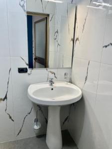 Central room private entry and bathroom