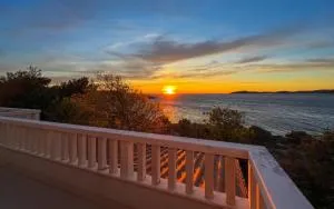 Val i Sol - 小德尔韦尼克岛