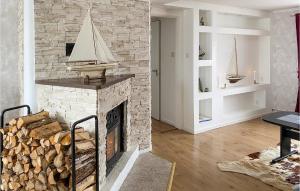 Amazing Apartment In Sommen With Wifi
