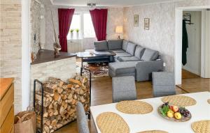 Amazing Apartment In Sommen With Wifi