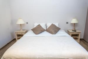 Hotels Logis du Champ De Mars : photos des chambres