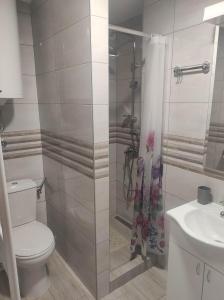 Andrea Airport Apartments