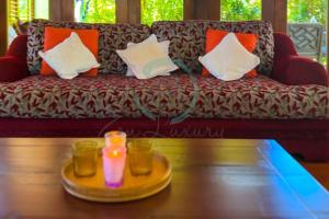 Zenhouse: 6-BR Balinese Tropical Oasis in Nightcliff Central
