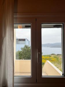 Perdikas Nest, family friendly house by the sea