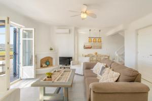 White Heaven Apt4-Cycladic Home