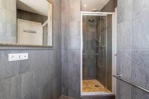 Centrally located flat with sea view terrasse