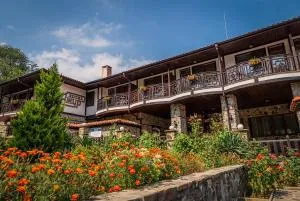 Семеен Хотел Ажур - Zseravna