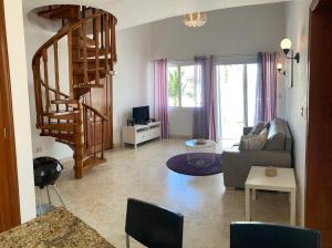 1 Br seaside Penthouse close to amenities