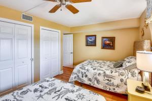 Pats Paradise - 7030N