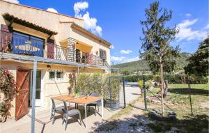 Appartements Awesome Apartment In Gemenos With 2 Bedrooms, Wifi And Outdoor Swimming Pool : photos des chambres