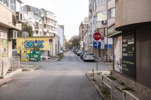 Central 3BR with parking nearby Opera