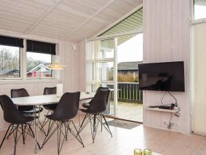6 person holiday home in Juelsminde-By Traum
