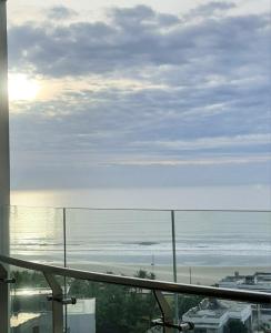 Aria Resort- Căn hộ nghỉ dưỡng tầng 8 hướng biển, hồ bơi sát cạnh bãi tắm riêng (miễn phí)