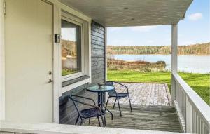 Cozy Home In Asarum With Lake View