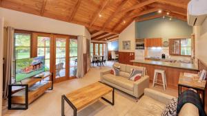 Beechworth Cedar Cottages