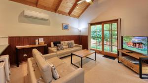 Beechworth Cedar Cottages