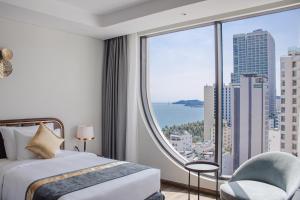 Phòng Senior Deluxe Giường Đôi (Senior Deluxe Double Room)