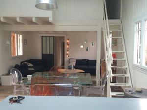 Villas Maison cabane proche ocean/bassin !!! : photos des chambres